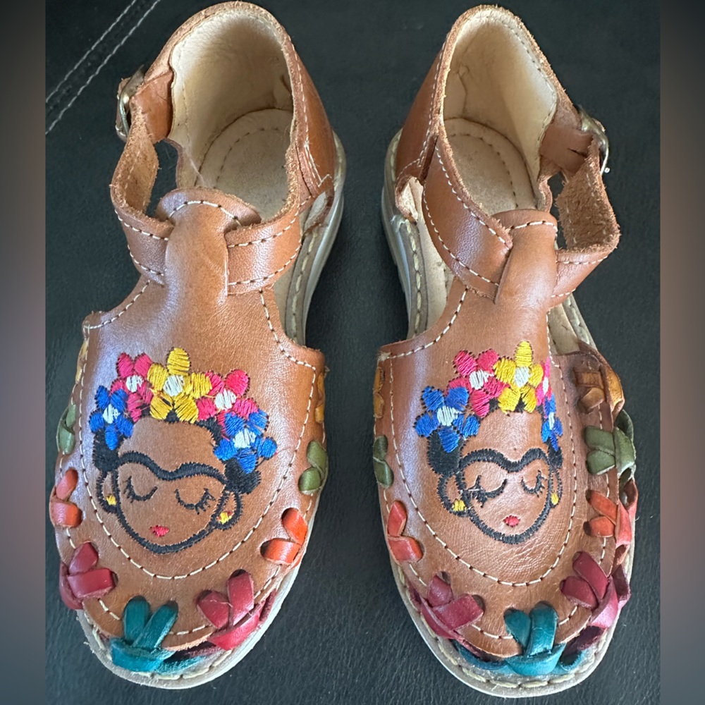 Real Mexican leather sandals for girls
